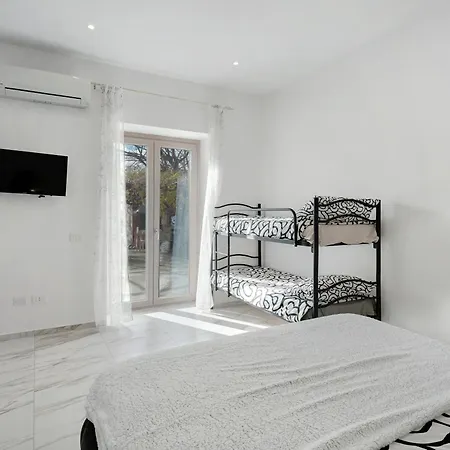 Silvana's House Guest house